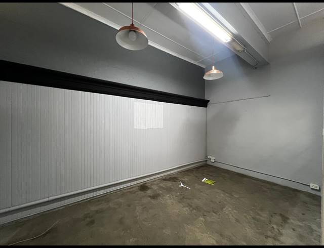 808M² WAREHOUSE TO LET IN STAMFORD HILL